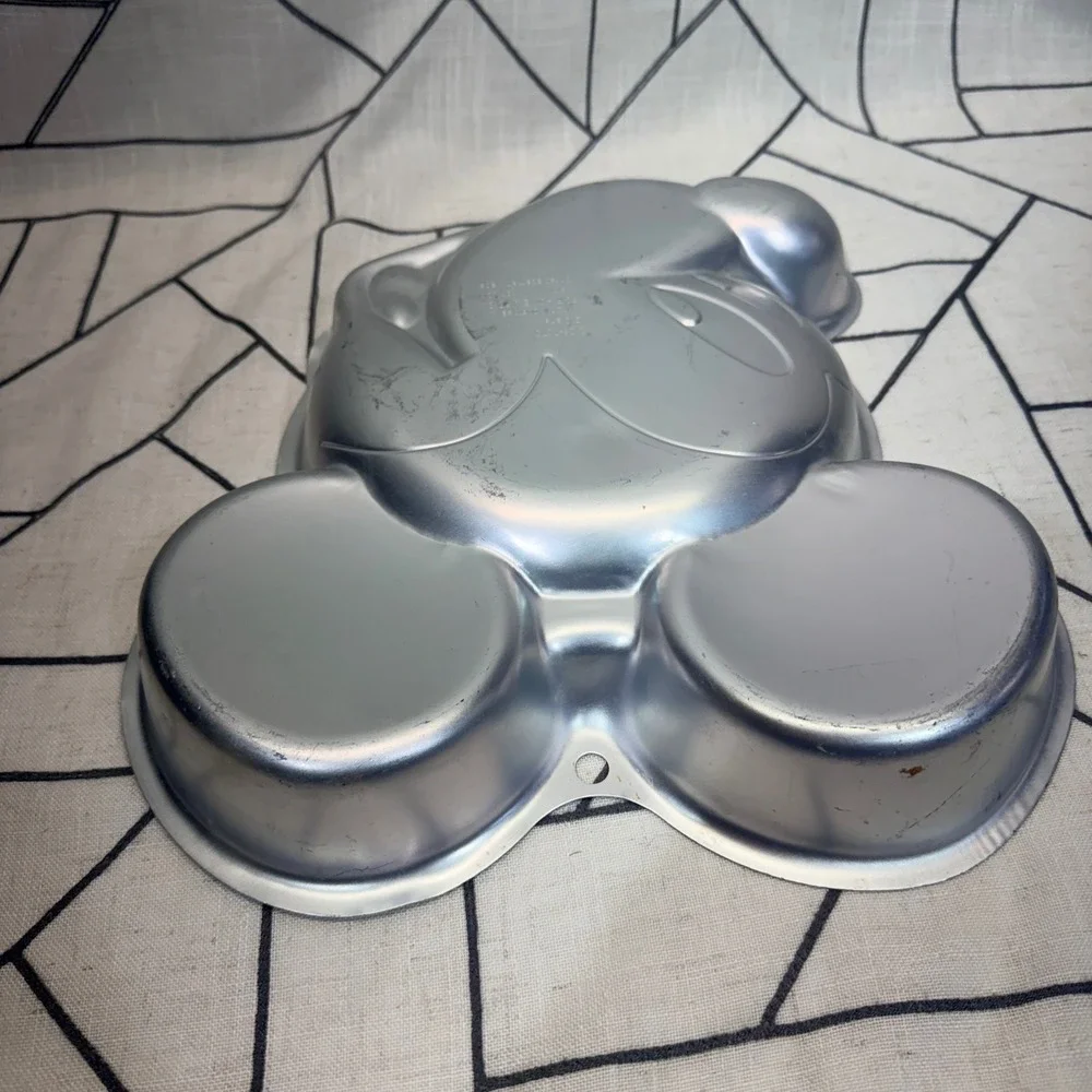 Wilton Mickey Mouse Cake Pan 13